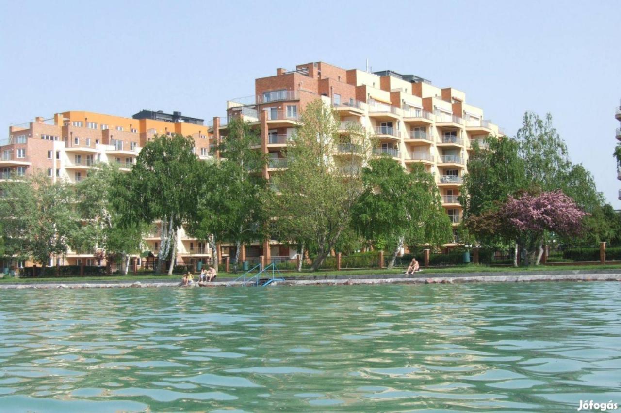 Galeriusbeach Deluxe Apartment Siofok Exterior photo